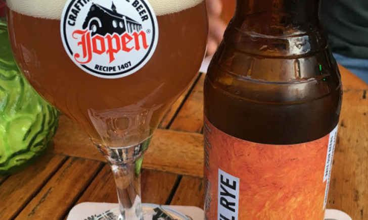 Glas gevuld met Viva el Rye Jopen